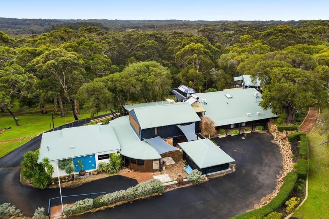 Lodge Karriview