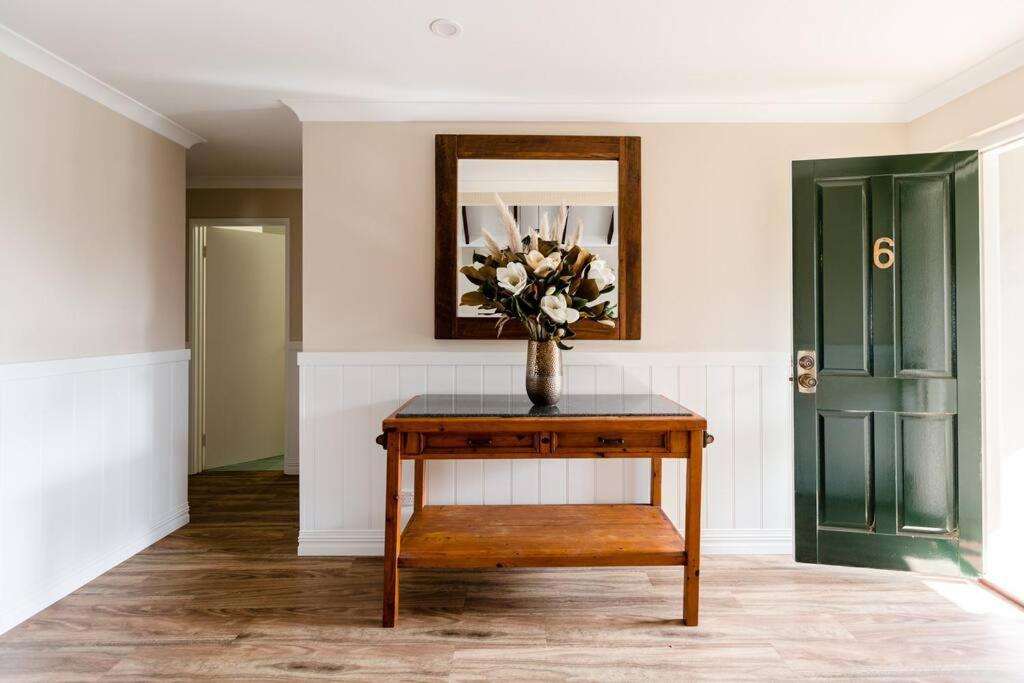 Maison Magnolia; Character Townhouse In The Centre Of Holiday home Margaret River
