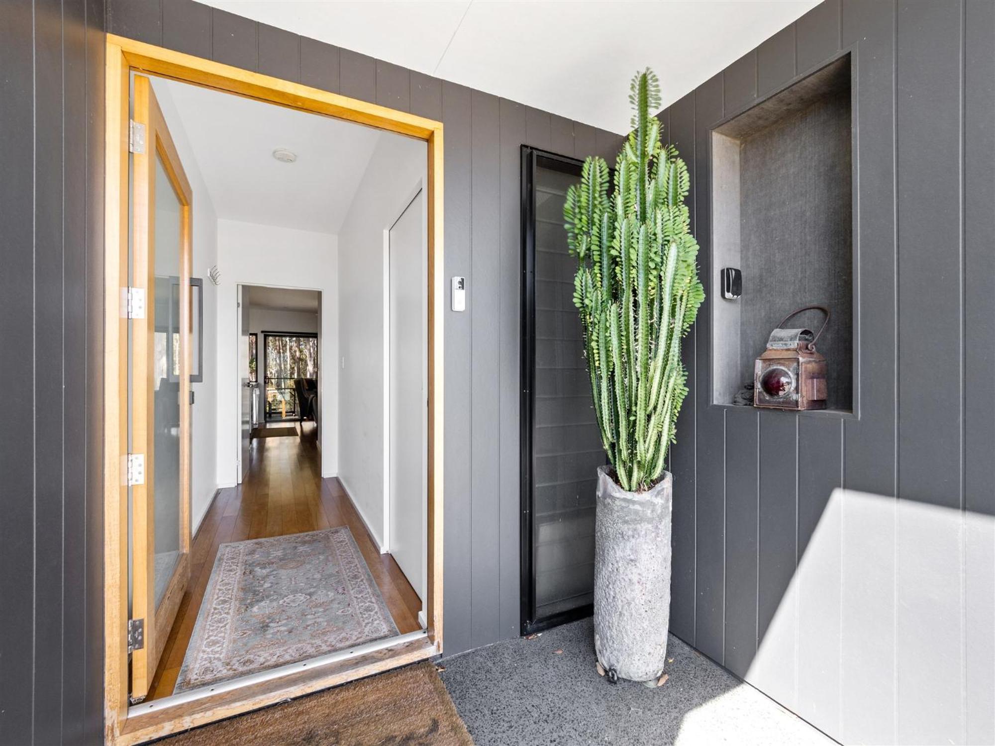 Tall Trees Apartment
