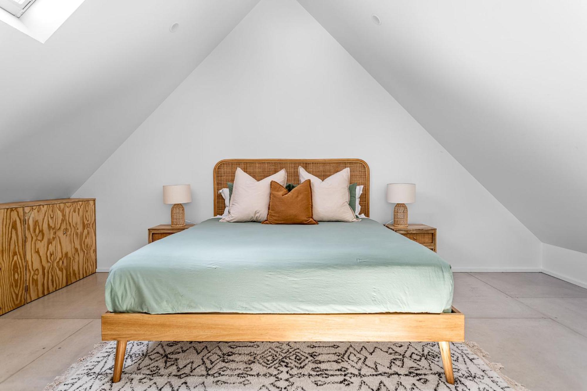 Treeview Retreat I Private