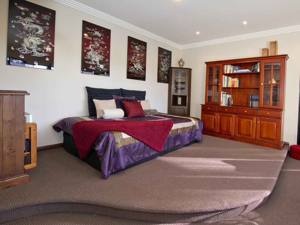 Holiday home Waters Edge Est 2010