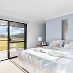 Kangaroo Retreat - Family Favourite Bush Retreat With Kangaroos In Margaret River