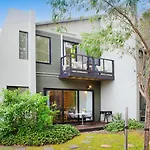 Margaret Forest Retreat Apartment 129 - Located Within Margaret Forest, In The Heart Of The Town Centre Of Margaret River, Spa Apartment!