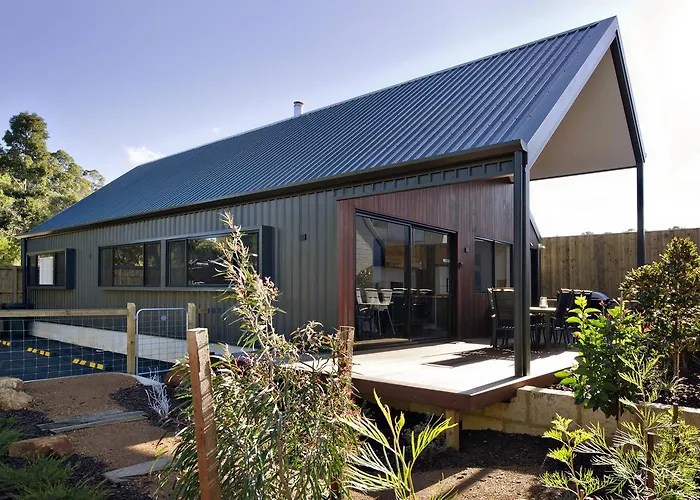 Margaret River Bungalow-1-Street - Pet Friendly