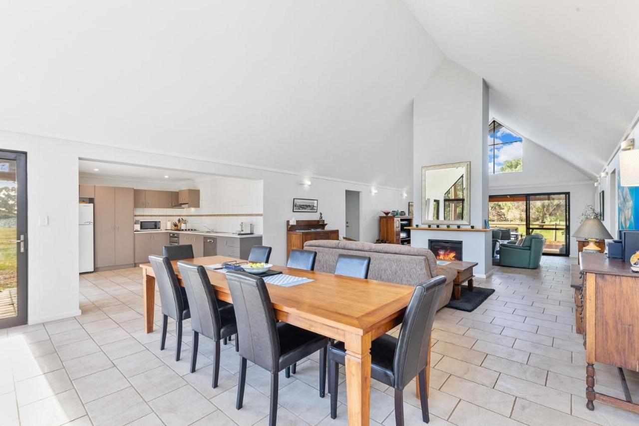 Kangaroo Retreat - Family Favourite Bush Retreat With Kangaroos In *