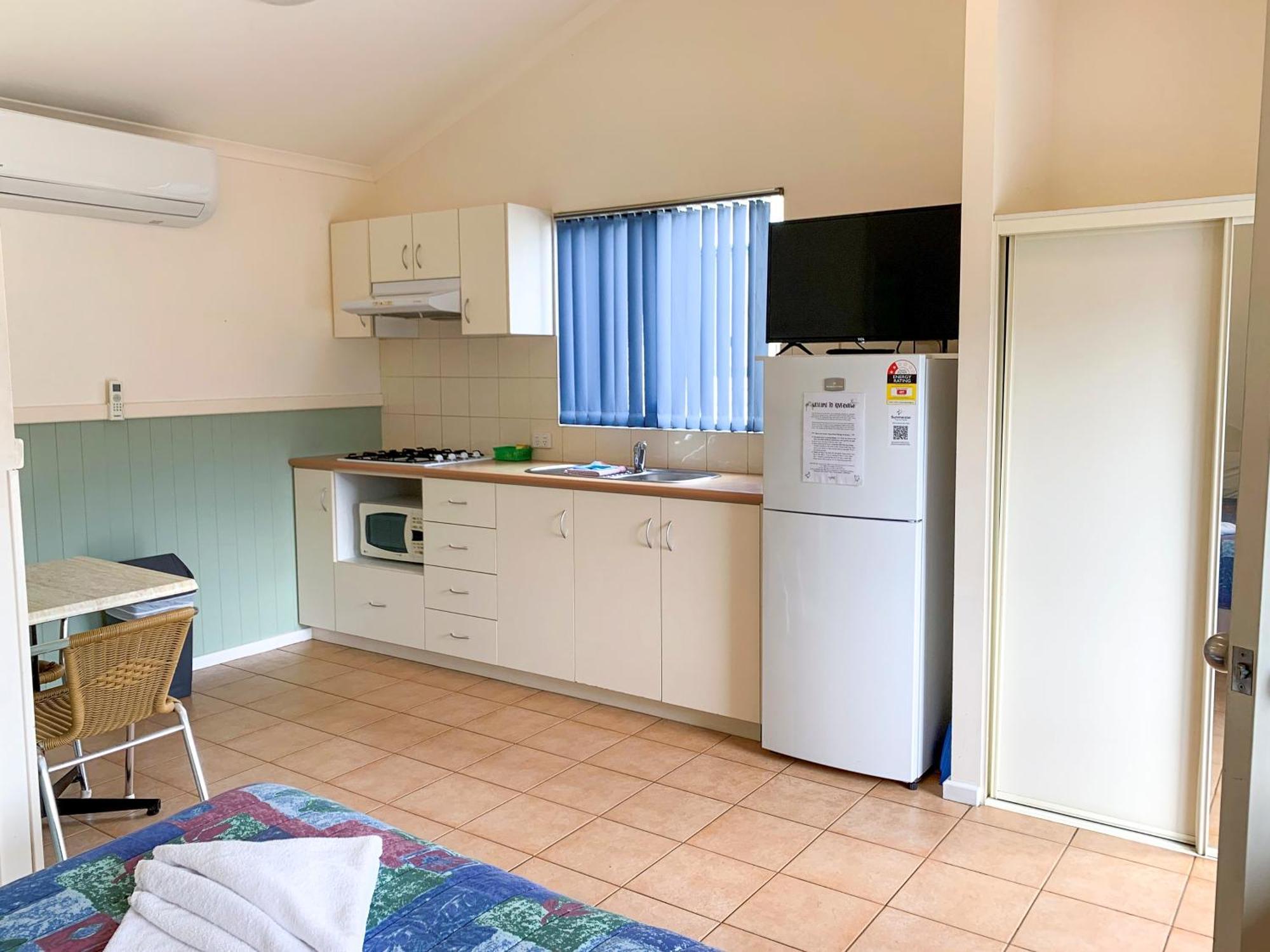 Riverview Tourist Park 4*