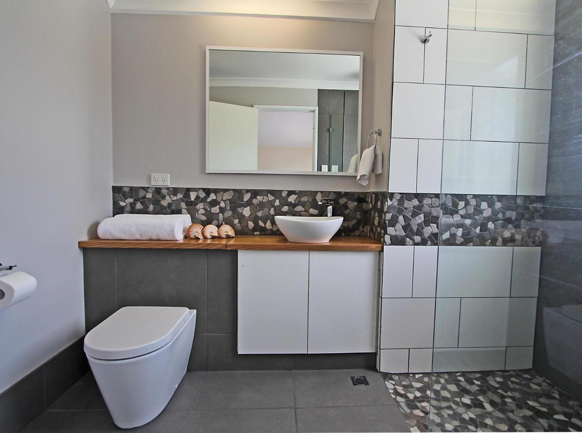 Stones-throw Holiday home *
