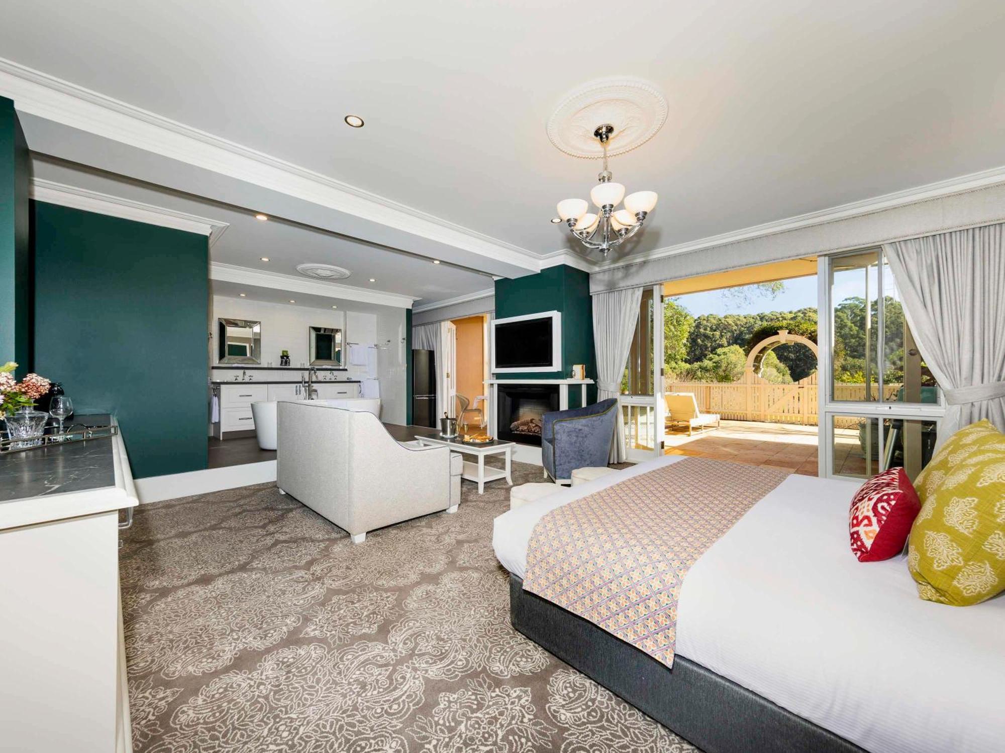 Hotel Grand Mercure Basildene Manor 4*
