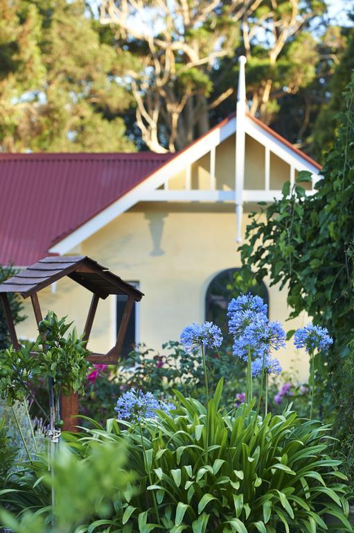 Bed & Breakfast Karri House. Eat - - Love Margaret River