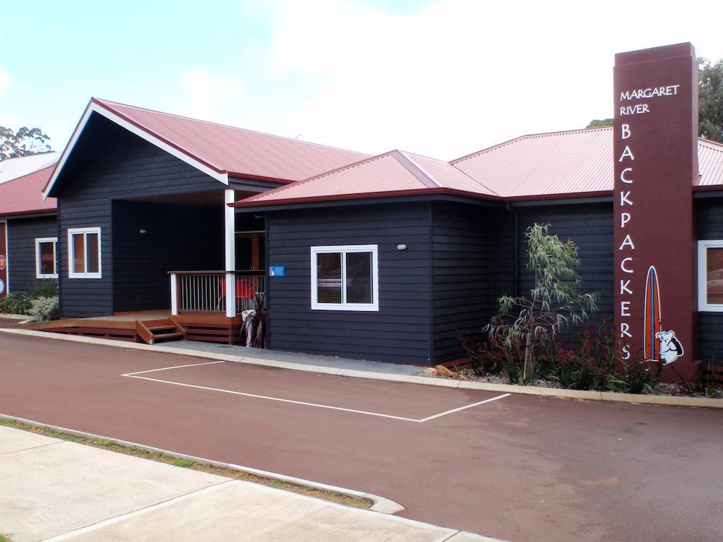 Backpackers Yha Hostel