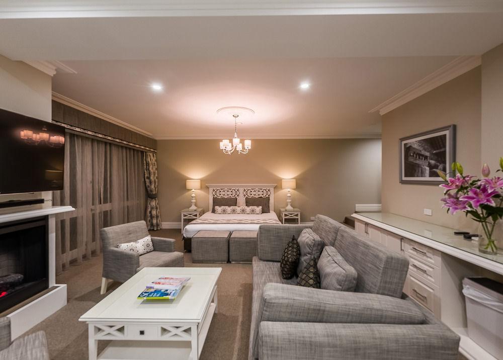 Grand Mercure Basildene Manor 4*