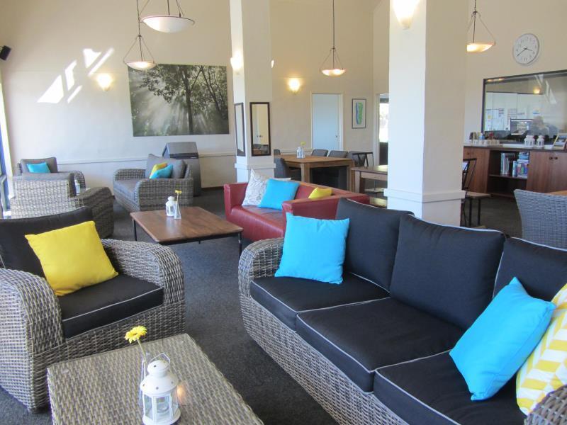 Surfpoint Lodge *