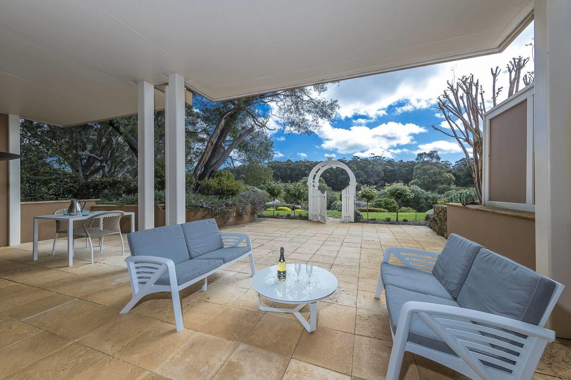 Grand Mercure Basildene Manor