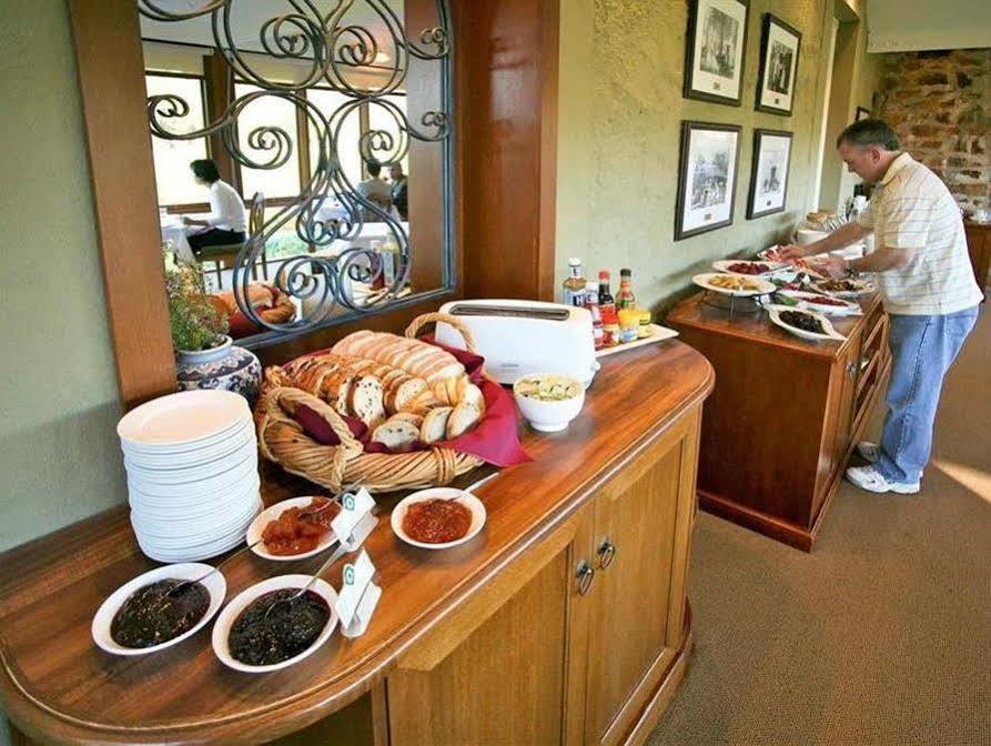 Hotel Grand Mercure Basildene Manor 4*