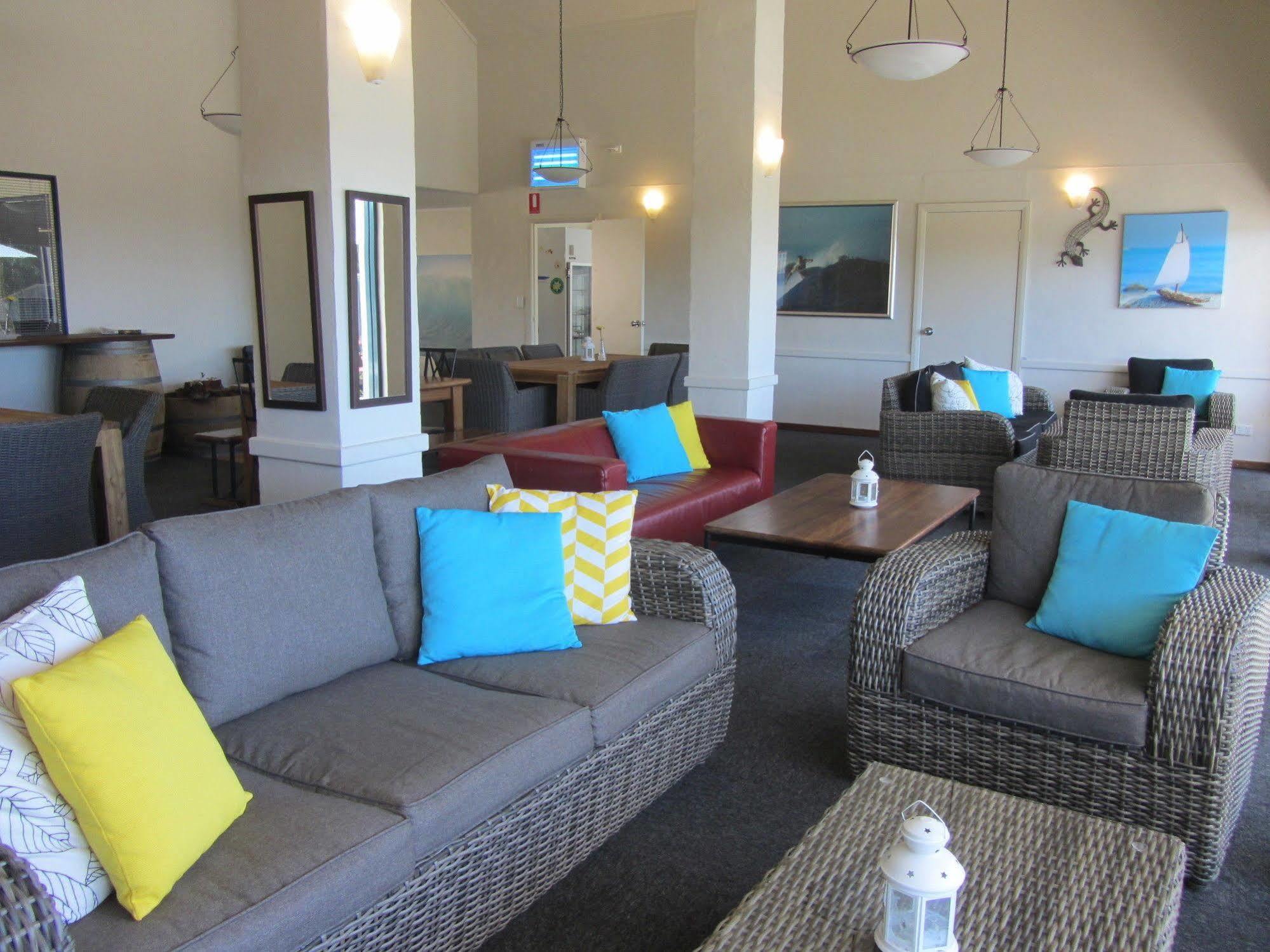 Surfpoint Lodge *