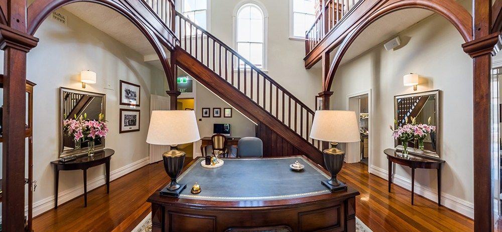 Hotel Grand Mercure Basildene Manor