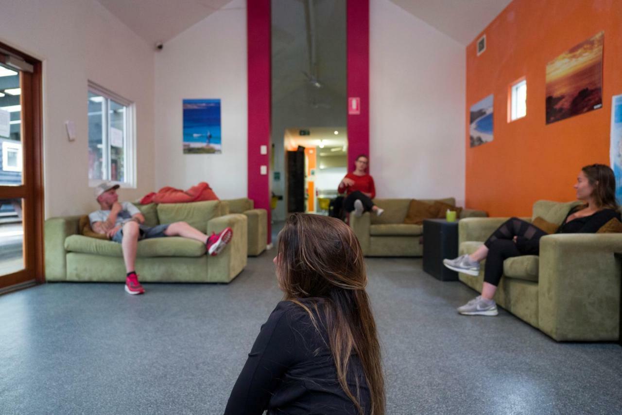 Backpackers Yha Hostel *